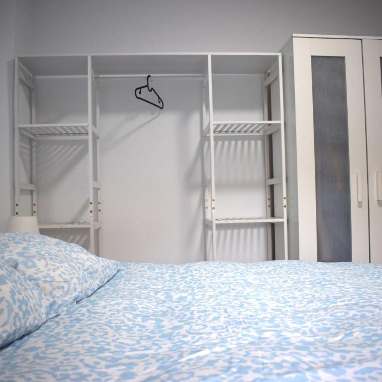 Habitación buena, bonita y barata - Habitación Doble Deluxe con balcón - 6