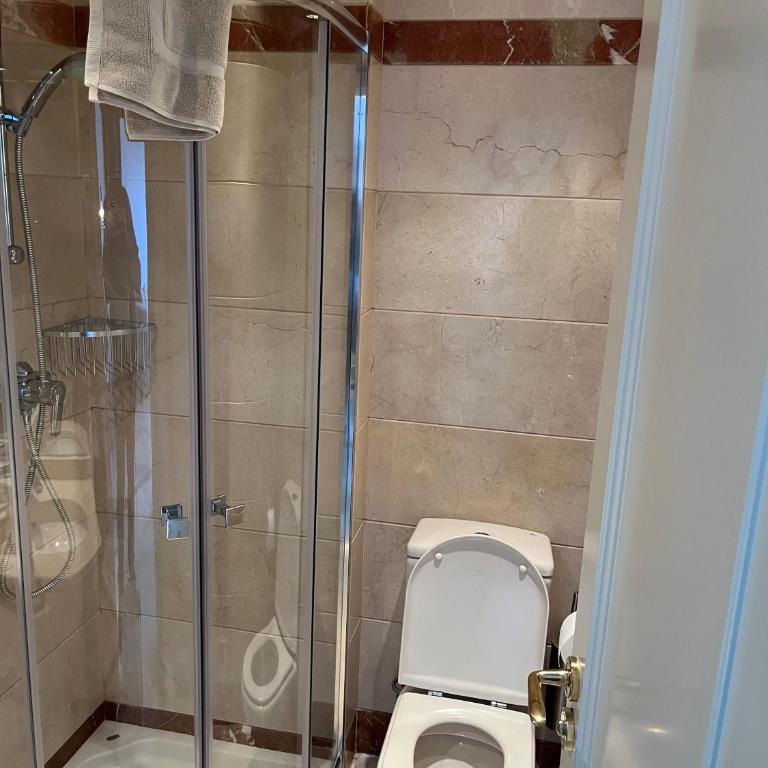 Casa Jolie - Two-Bedroom Apartment - 13