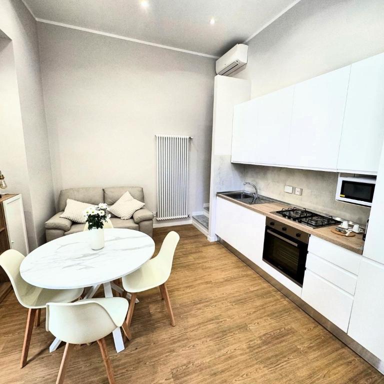 GOA SEA APARTMENT - appartamento in centro Garden&freepark - Two-Bedroom Apartment with Garden View - 16