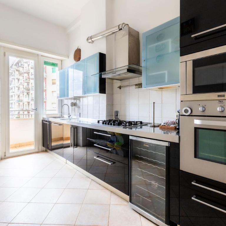 Romano Apartments - " Wood & Harmonies " - Luxury apartment right next to the METRO - Appartamento con 2 Camere da Letto - 14