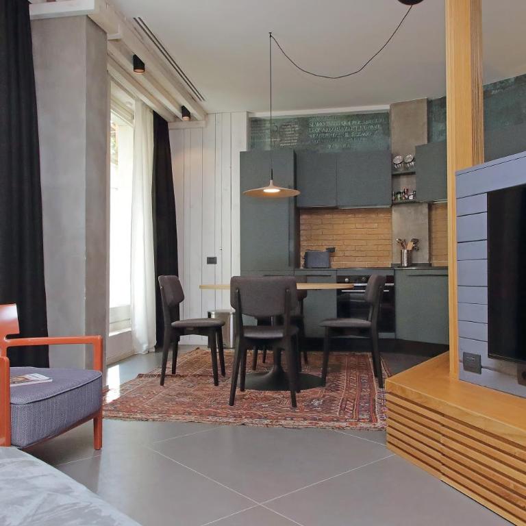 Onofrio - One-Bedroom Loft Apartment with One Queen Bed - 7