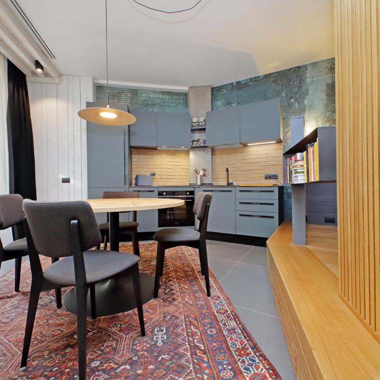 Onofrio - One-Bedroom Loft Apartment with One Queen Bed - 14