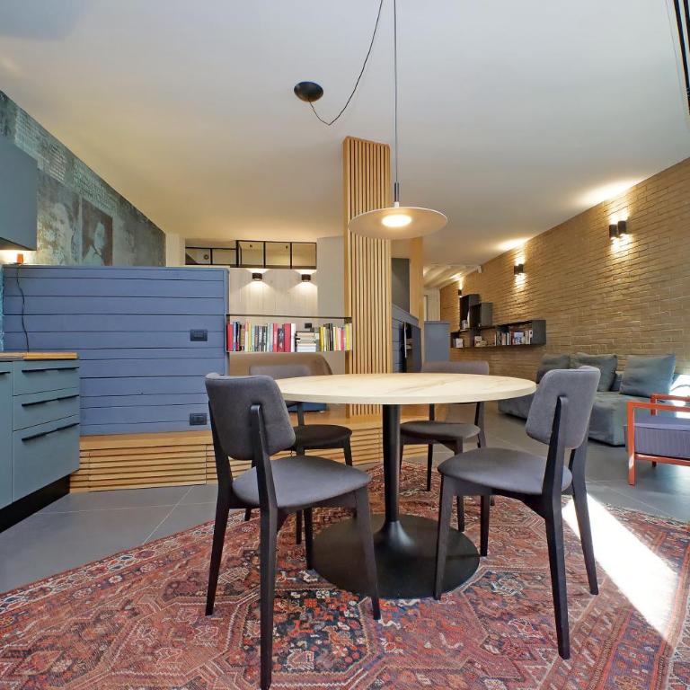 Onofrio - One-Bedroom Loft Apartment with One Queen Bed - 17