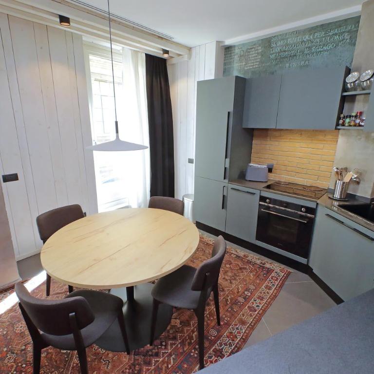 Onofrio - One-Bedroom Loft Apartment with One Queen Bed - 20