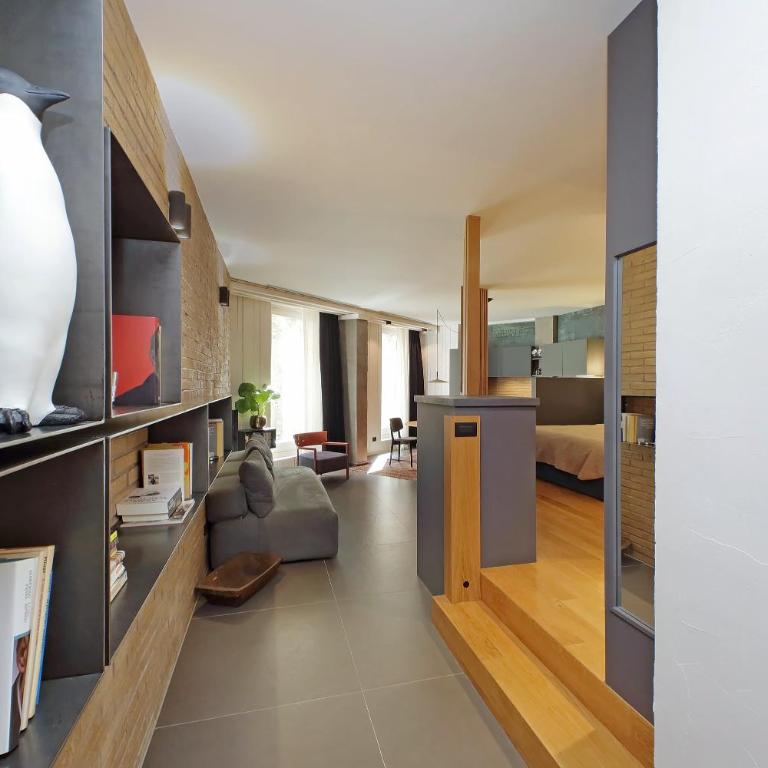 Onofrio - One-Bedroom Loft Apartment with One Queen Bed - 23