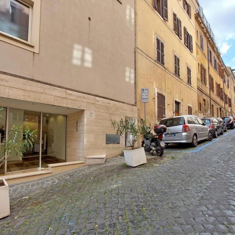 Onofrio - One-Bedroom Loft Apartment with One Queen Bed - 32