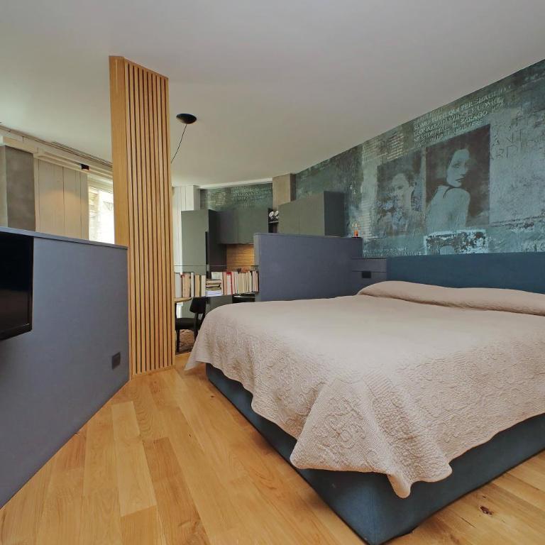 Onofrio - One-Bedroom Loft Apartment with One Queen Bed - 34