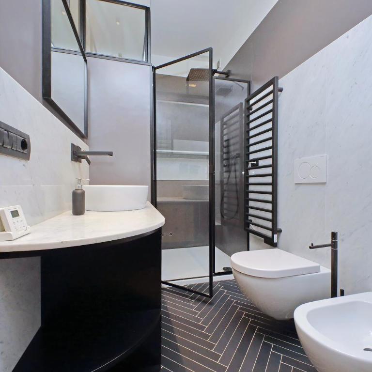 Onofrio - One-Bedroom Loft Apartment with One Queen Bed - 6