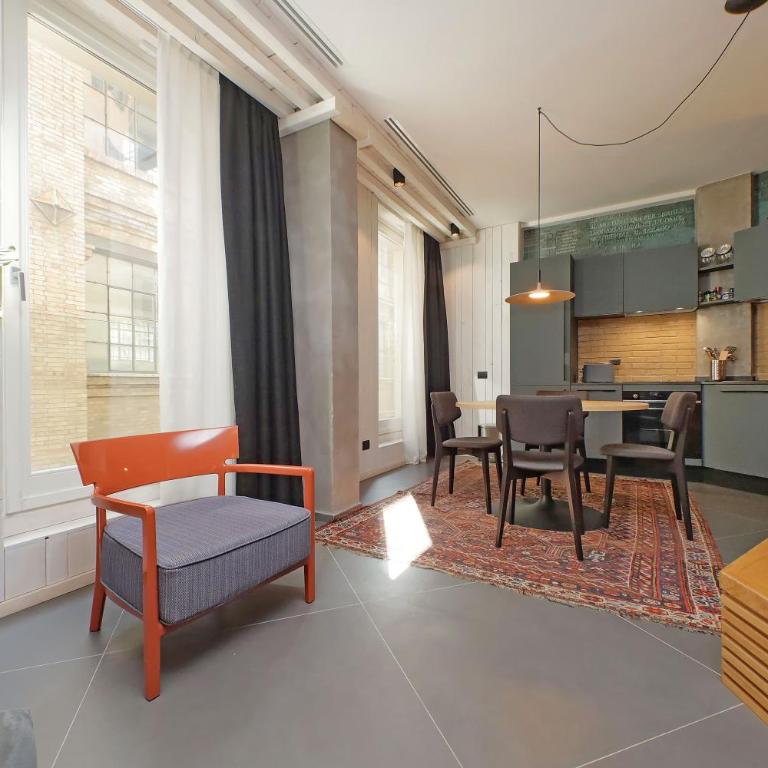 Onofrio - One-Bedroom Loft Apartment with One Queen Bed - 37