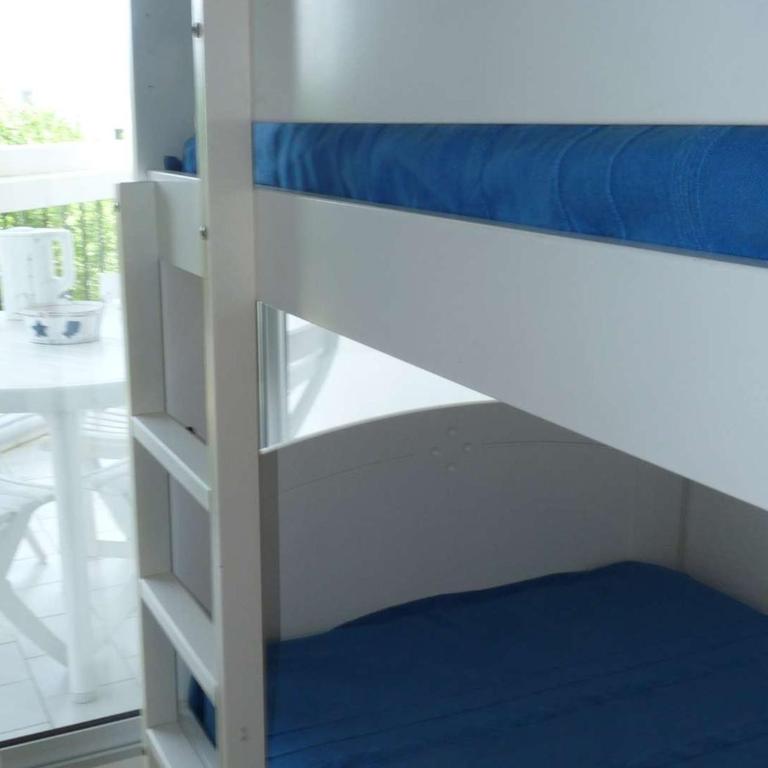 Studio Cabine Moderne Proche Plage avec Loggia et Parking Privé - FR-1-328-112 - Studio - 2