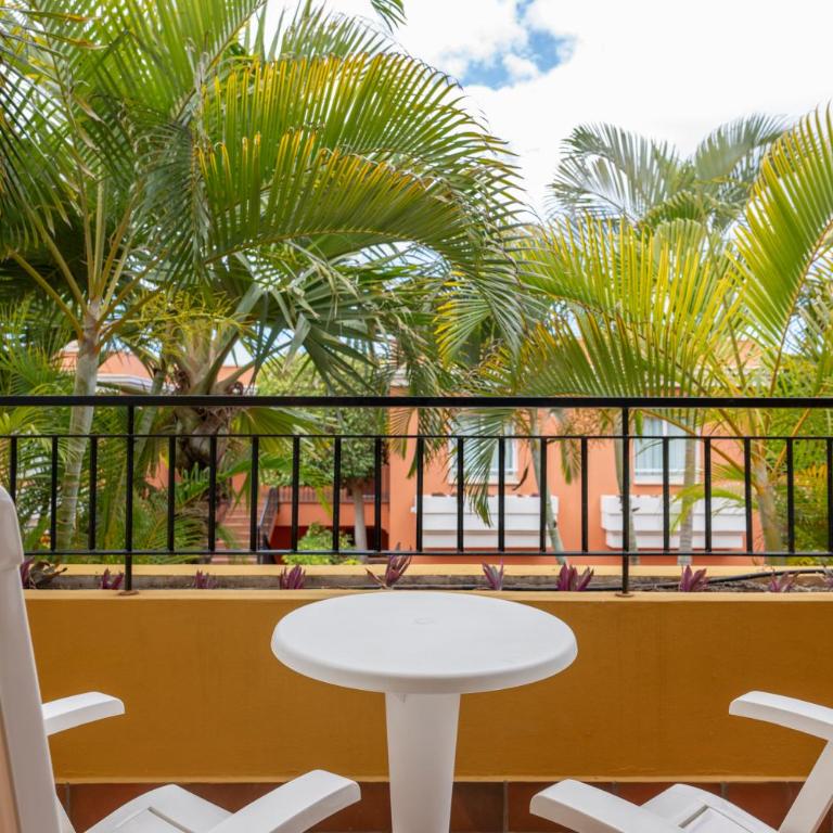 Landmar Costa los Gigantes Family Resort - Suite con vistas al jardín (2 adultos) - 3