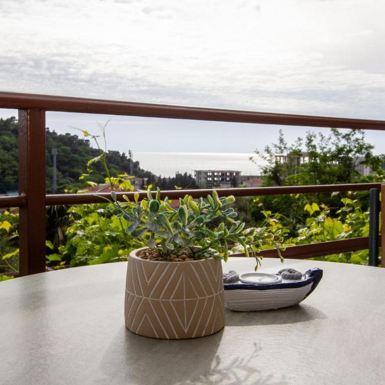 Apartments Ardura - Double Room with Balcony and Sea View - 5
