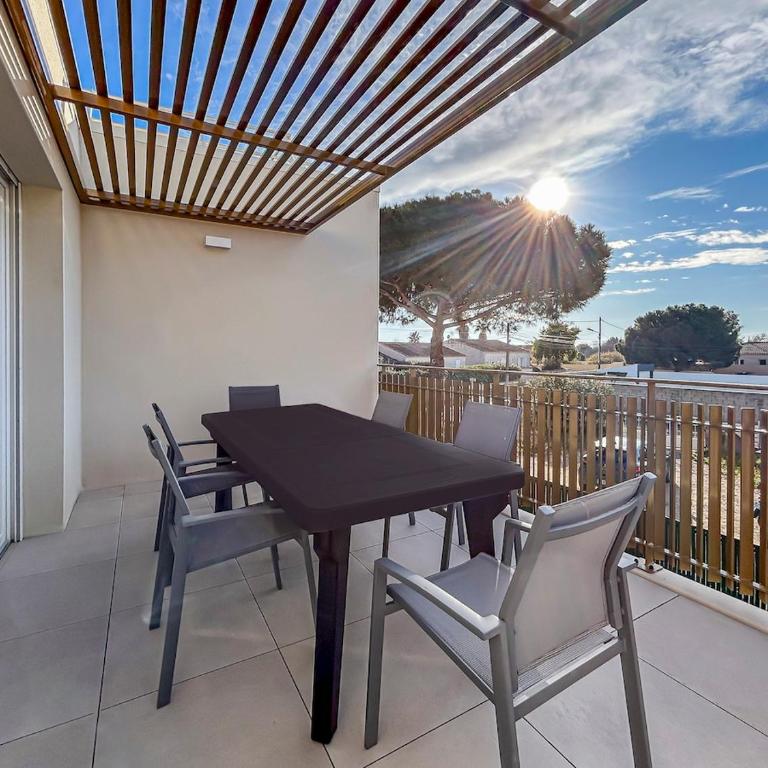 Grande Terrasse & Parking - à Vias - Appartement 3 Chambres - 28