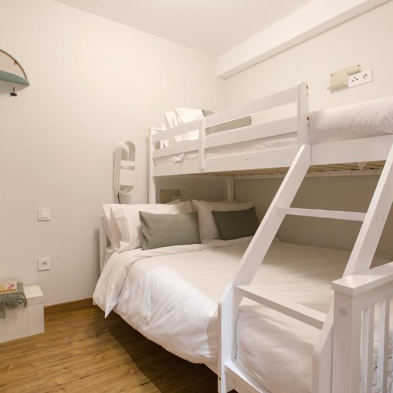 Lufia Flats 1 - Three-Bedroom Apartment - 32