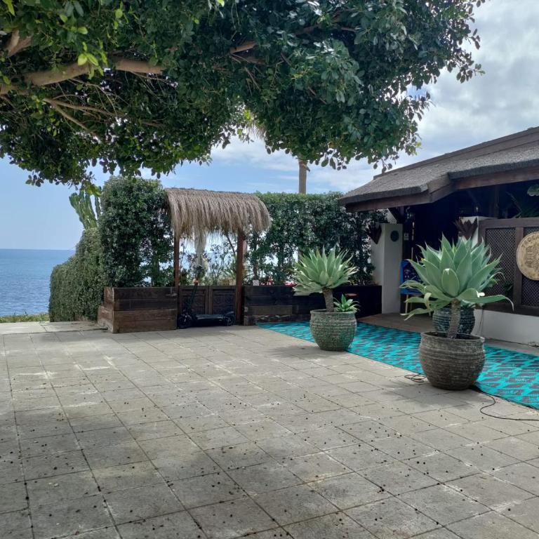 Beautiful 2-Bedroom Frontline Beach Apartment - Apartamento de 2 dormitorios - 31