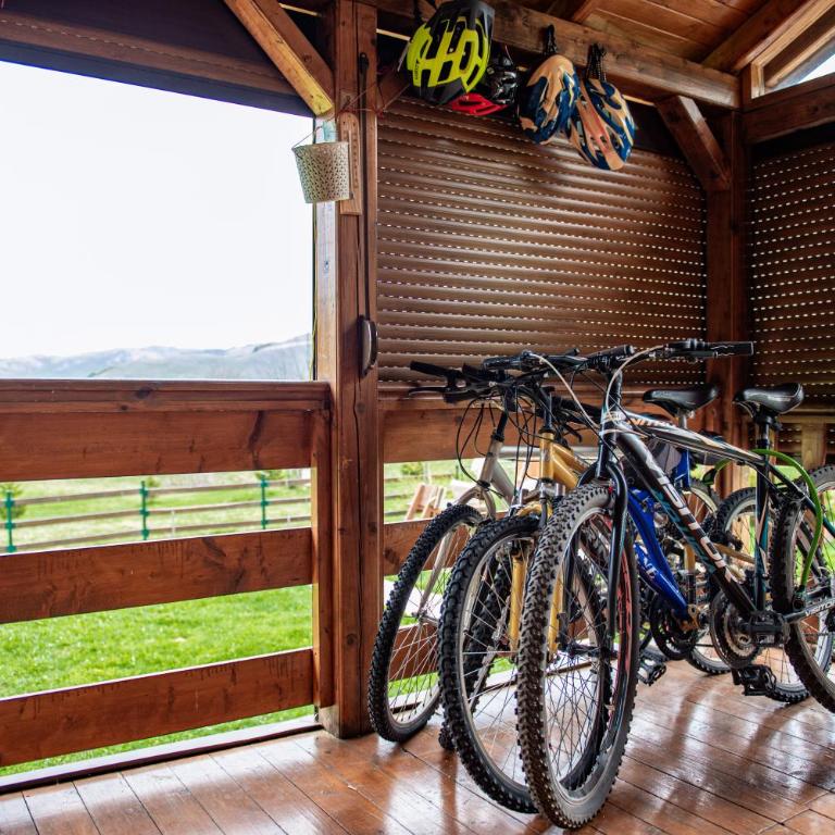 Private Cabin in the Woods - Three-Bedroom House - 28