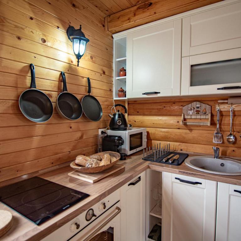 Private Cabin in the Woods - Three-Bedroom House - 10