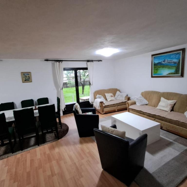 Kuca za odmor Amber - Three-Bedroom Townhouse - 26