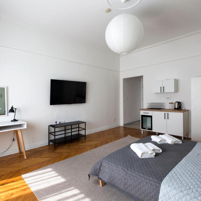 High Note Suites - Superior Double Room - 17