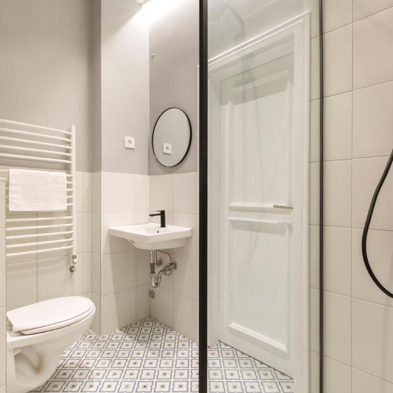 High Note Suites - Deluxe Triple Room - 19