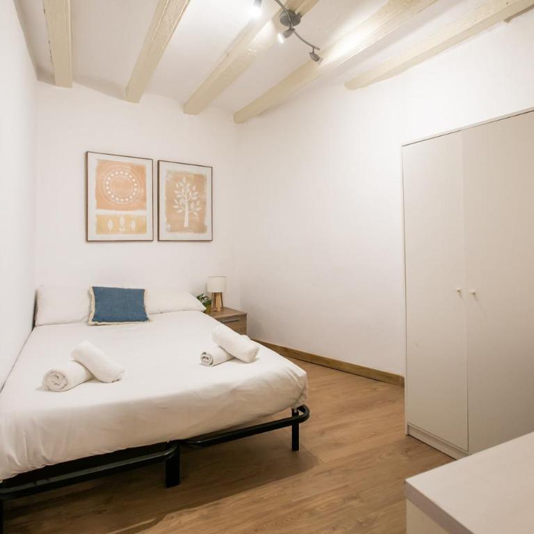 P2ESC1103- Apartment Barrio Gotico - Three-Bedroom Standard Apartment - 12
