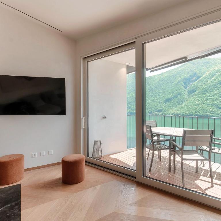Unique Gandria Attic by Quokka 360 - Elegant Lake View Apartment - Appartamento con 2 Camere da Letto - 12