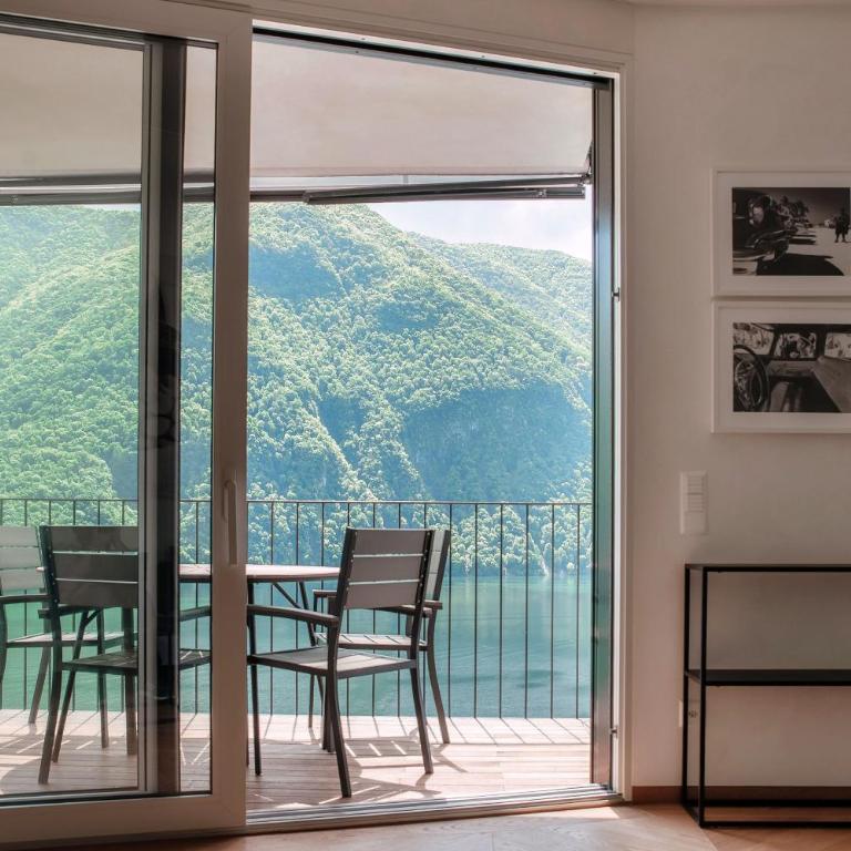 Unique Gandria Attic by Quokka 360 - Elegant Lake View Apartment - Appartamento con 2 Camere da Letto - 14