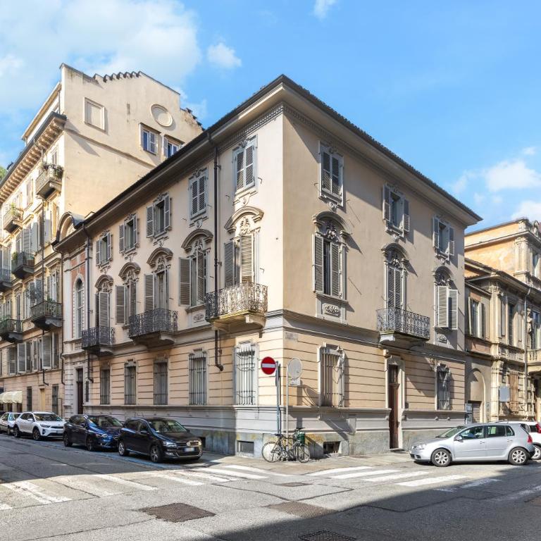 De Sonnaz Suite A - Two-Bedroom Deluxe Apartment with Balcony - 33