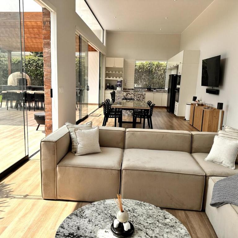 Modern Country House in a Condominium - Four-Bedroom House - 9