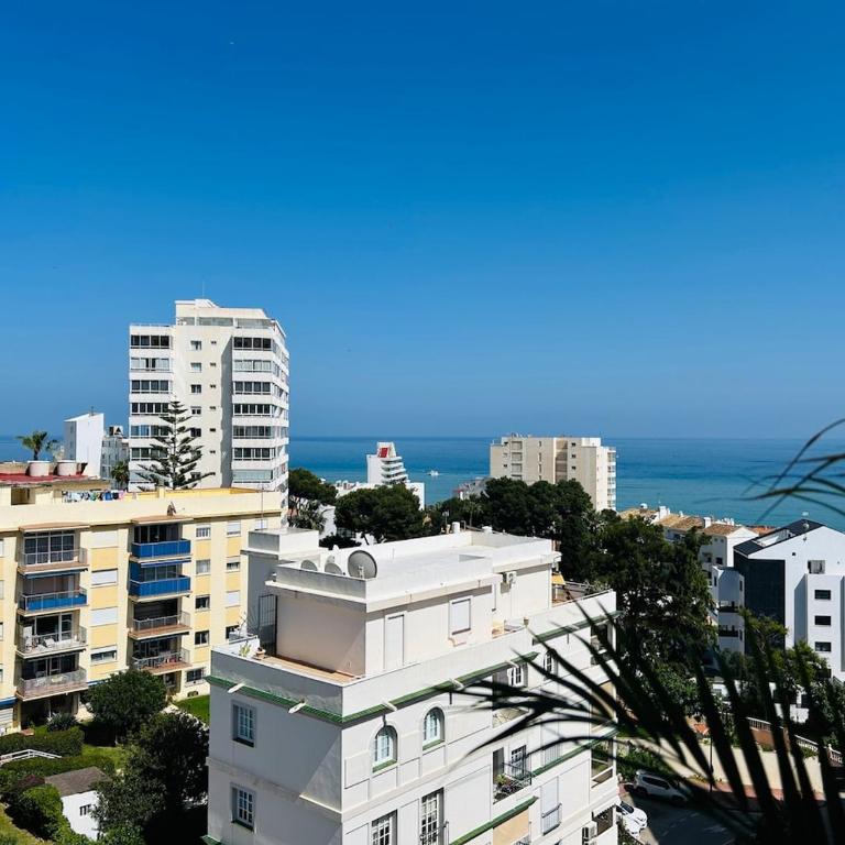 Ocean Breeze Designer Holiday Apartment - One-Bedroom Apartment - 7