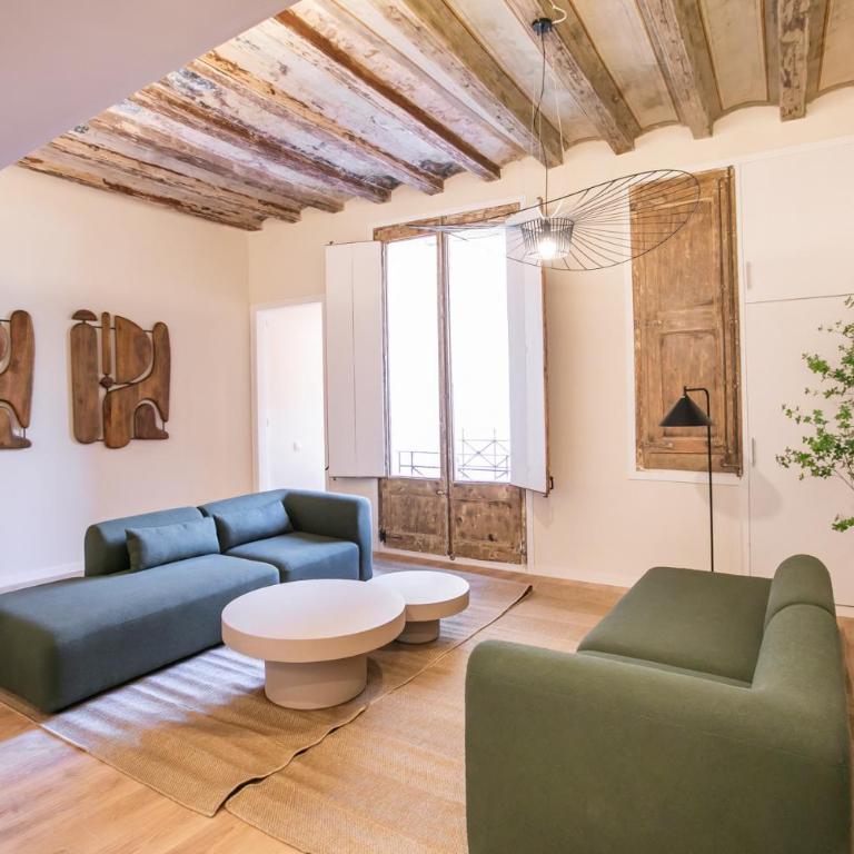 1ESC1056 - Fantastic apartment In Gotico - Five-Bedroom Apartment - 1