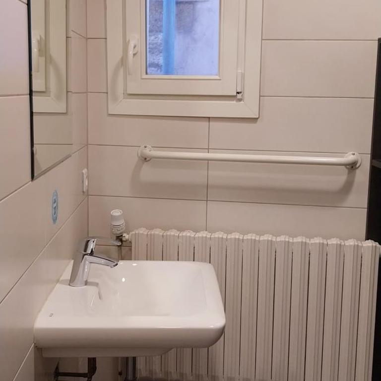 MIJE MARAIS Hostel - Lit Simple dans Dortoir pour Femmes - 4
