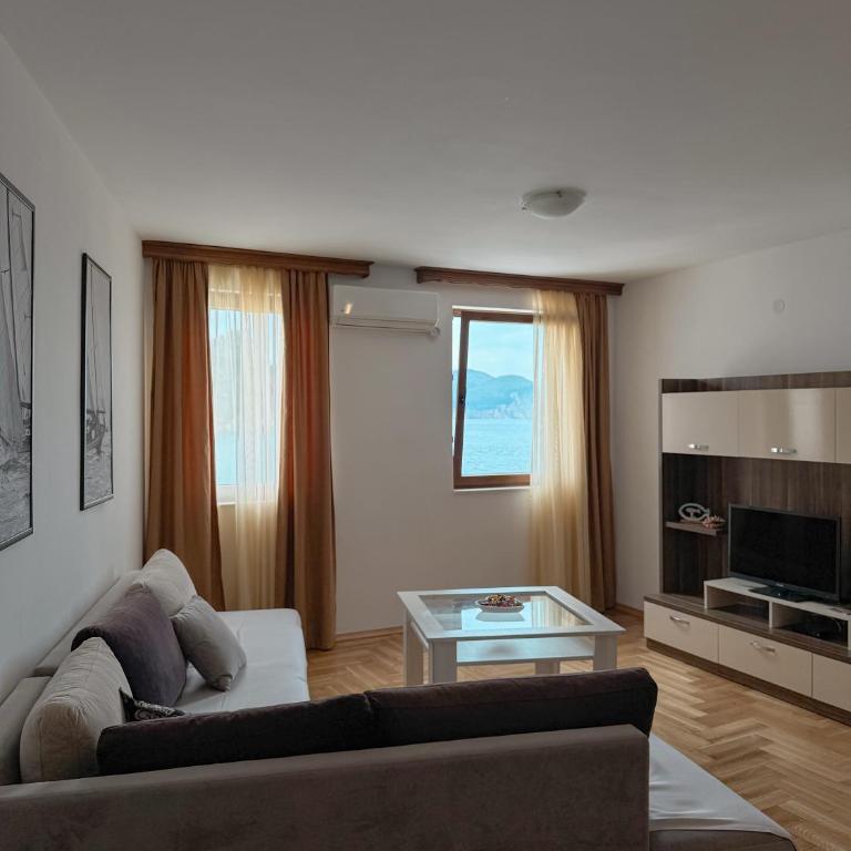 Apartments First Line - Apartman sa Pogledom na More - 2