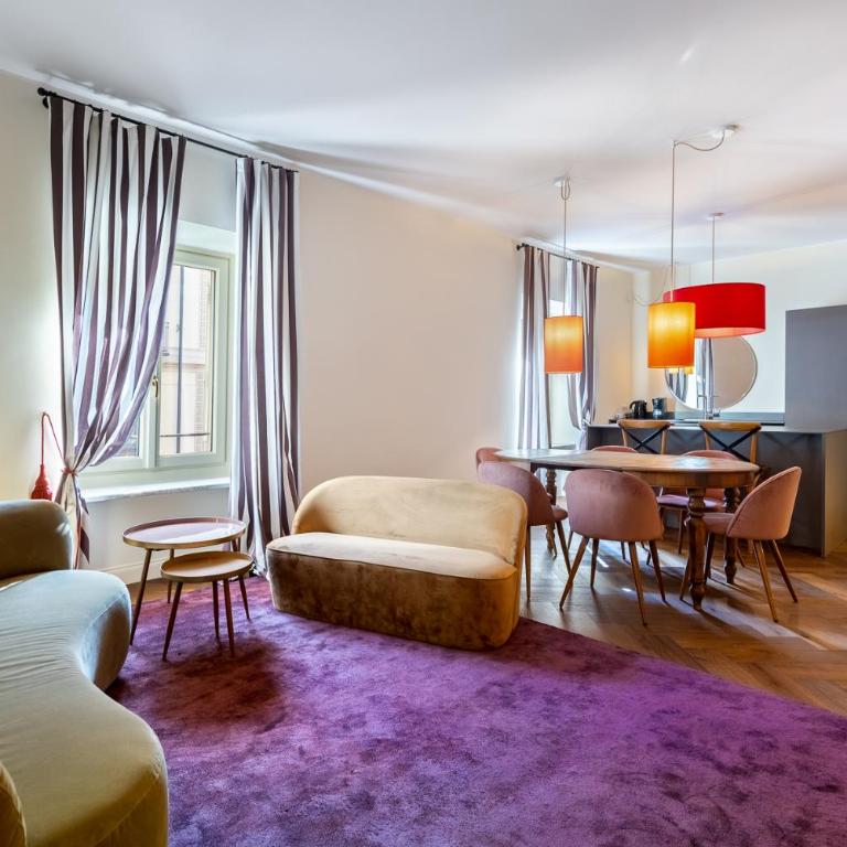 Suite De Sonnaz Elegante B - Two-Bedroom Deluxe Apartment with Balcony - 2