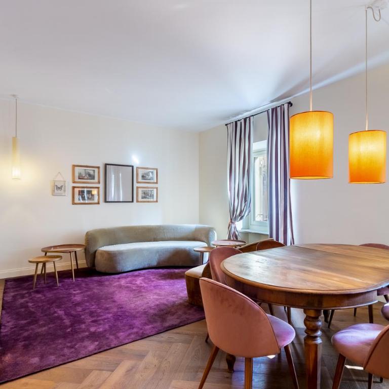 Suite De Sonnaz Elegante B - Two-Bedroom Deluxe Apartment with Balcony - 32