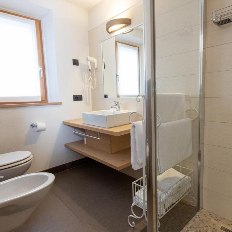 Engadina Chalet - Two-Bedroom Deluxe Apartment - 3