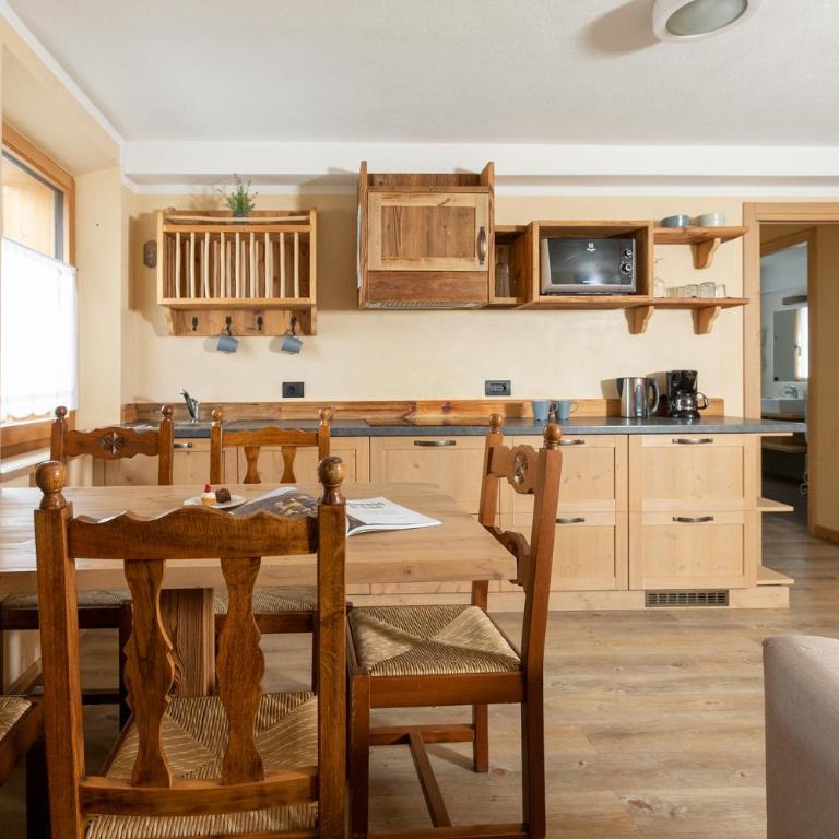 Engadina Chalet - Two-Bedroom Deluxe Apartment - 5