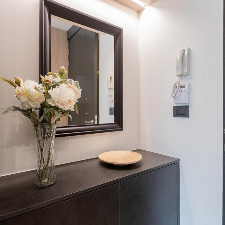 Spacious 2BR Apt Top Las Condes Location - Apartamento - 31