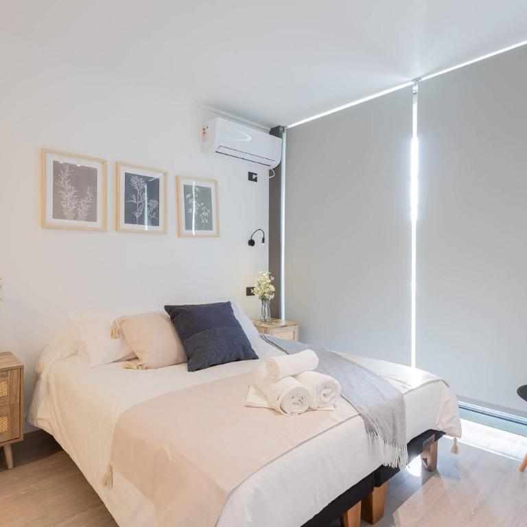 Spacious 2BR Apt Top Las Condes Location - Apartamento - 19