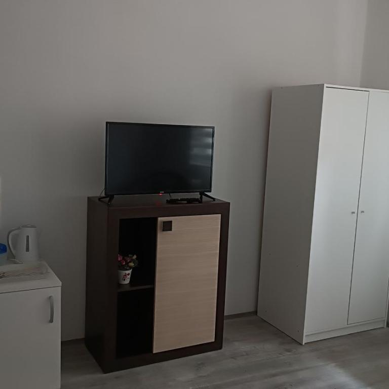 Happy Star - Dvokrevetna Soba sa Bračnim Krevetom - 10