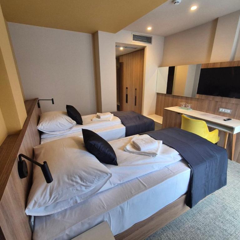 Hotel Luna Bihać - Twin Room - 4