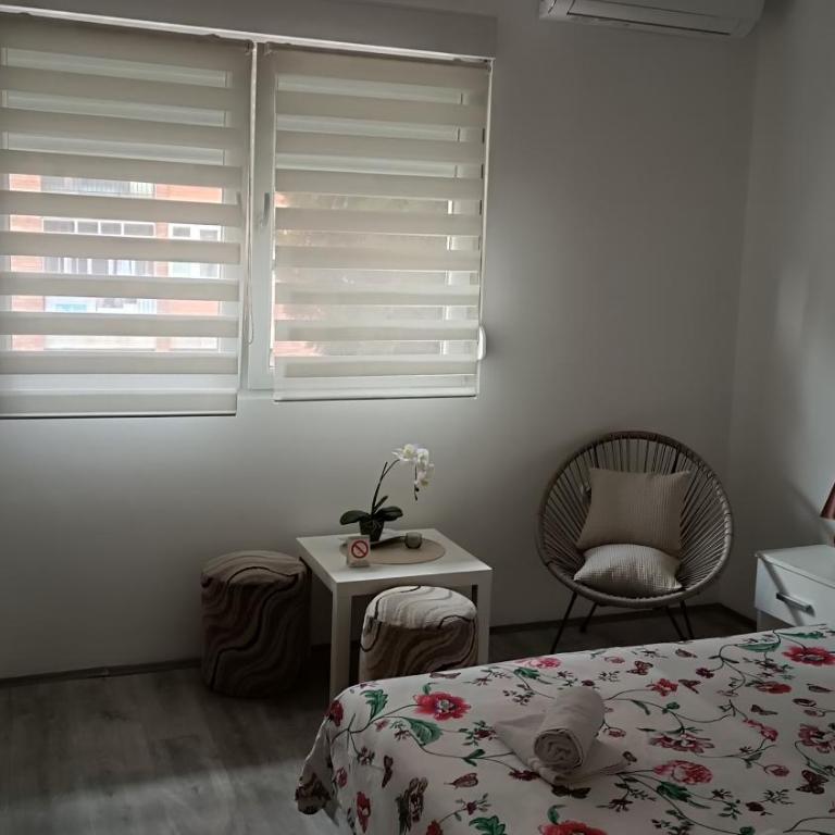 Happy Star - Dvokrevetna Soba sa Bračnim Krevetom - 12