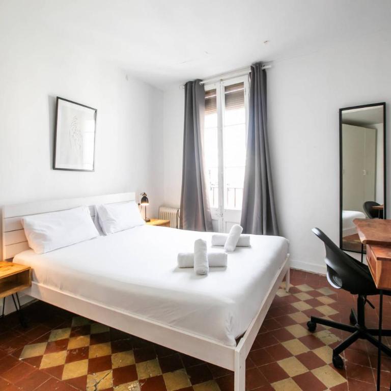 31ARA1092- Newly Refurbished 2BR Flat in the Gothi - Three-Bedroom Apartment - 22