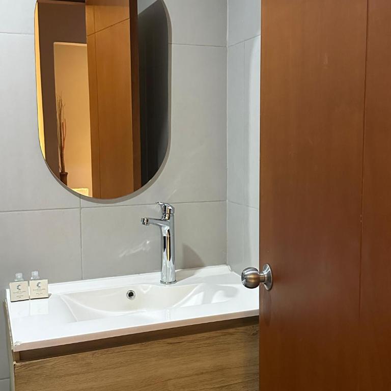 Hotel Santa Clara Boutique - Suite con bañera de hidromasaje y cama grande - 5