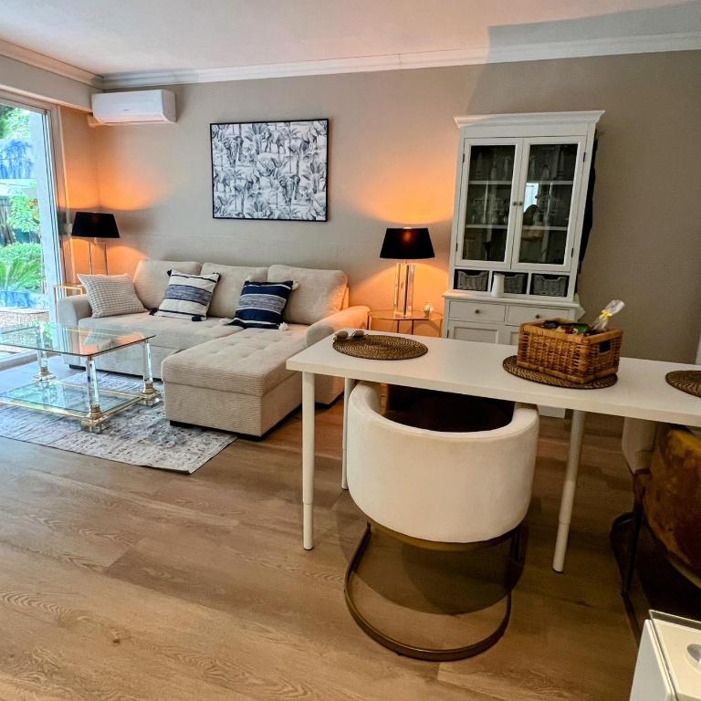 "Saint-Tropez" Superbe appartement avec Terrasse Jardin et Parking privé - Apartamento de 1 dormitorio - 6