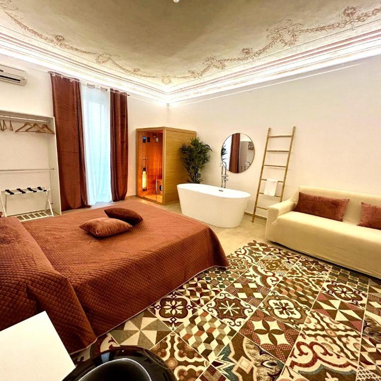 Massimo Rooms and suite - King Room with Spa Bath - 13