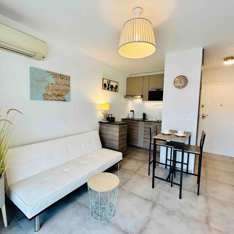 Villa d'Este - Studio 2 people - pool - 2 min to beach - Apartment mit 1 Schlafzimmer - 1