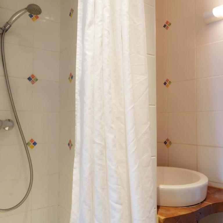 Auberge l'Estoilies - Chambre Double ou Lits Jumeaux avec Salle de Bains Privative - 4