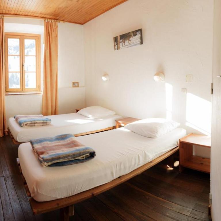 Auberge l'Estoilies - Chambre Double ou Lits Jumeaux avec Salle de Bains Privative - 5