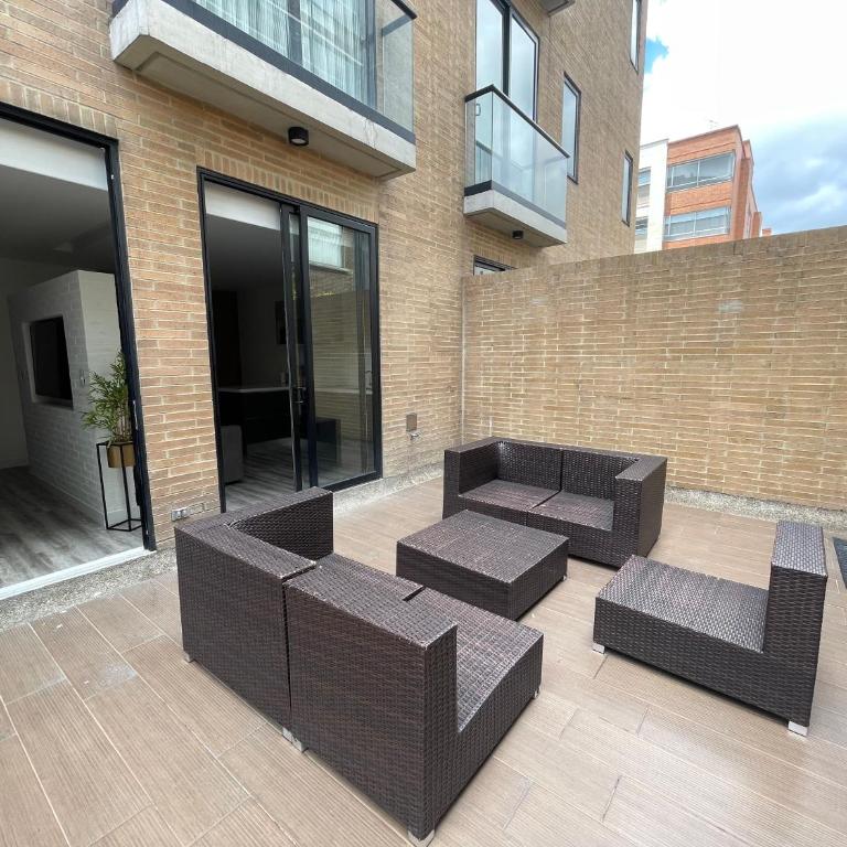 Icon Apartments - One-Bedroom Deluxe Apartment - 14